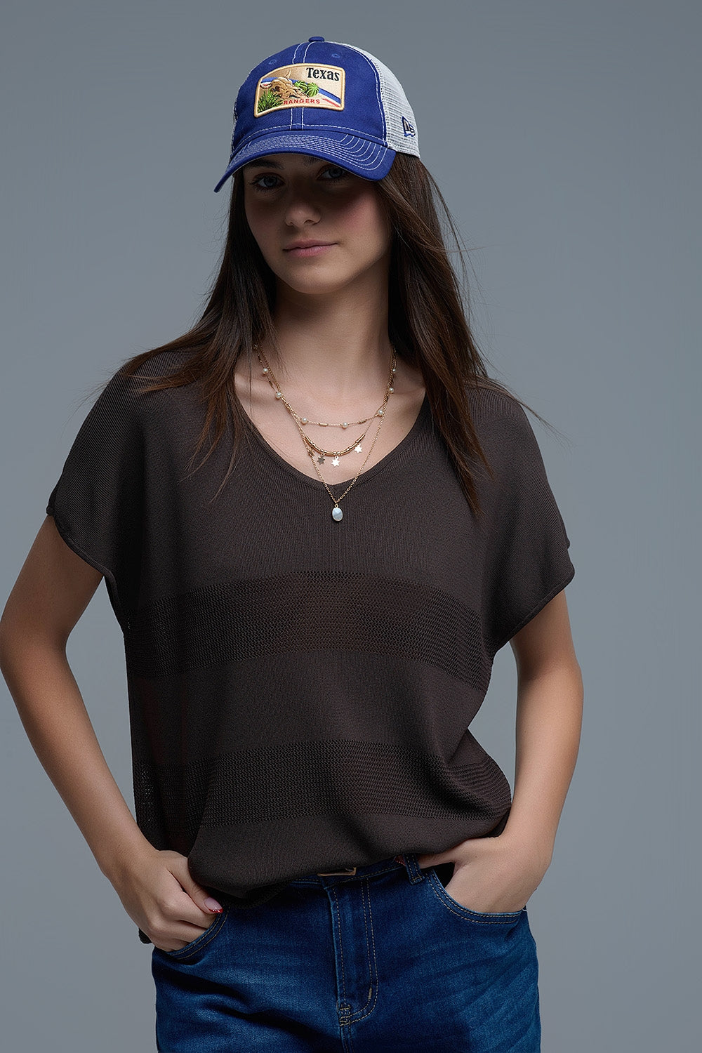 Camisola de malha com riscas castanhas