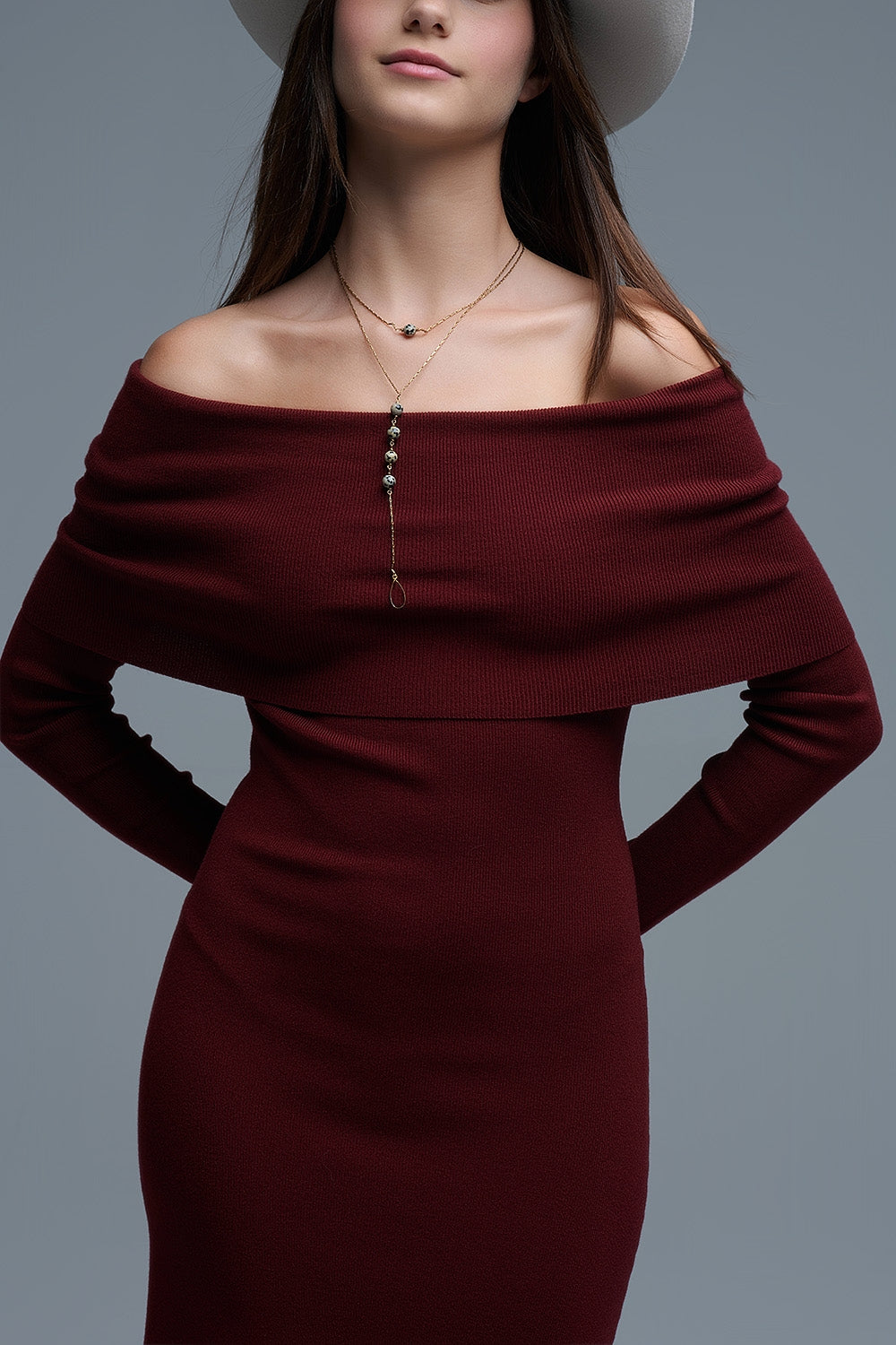 Vestido Maxi Bardot largo em malha cor de vinho