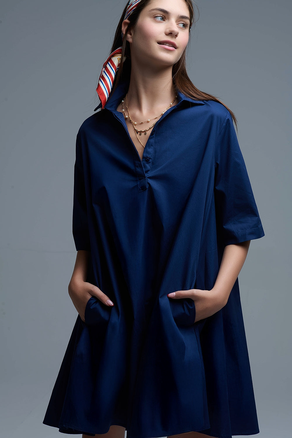 Vestido de popelina com mangas 3/4 de tamanho grande em azul-marinho