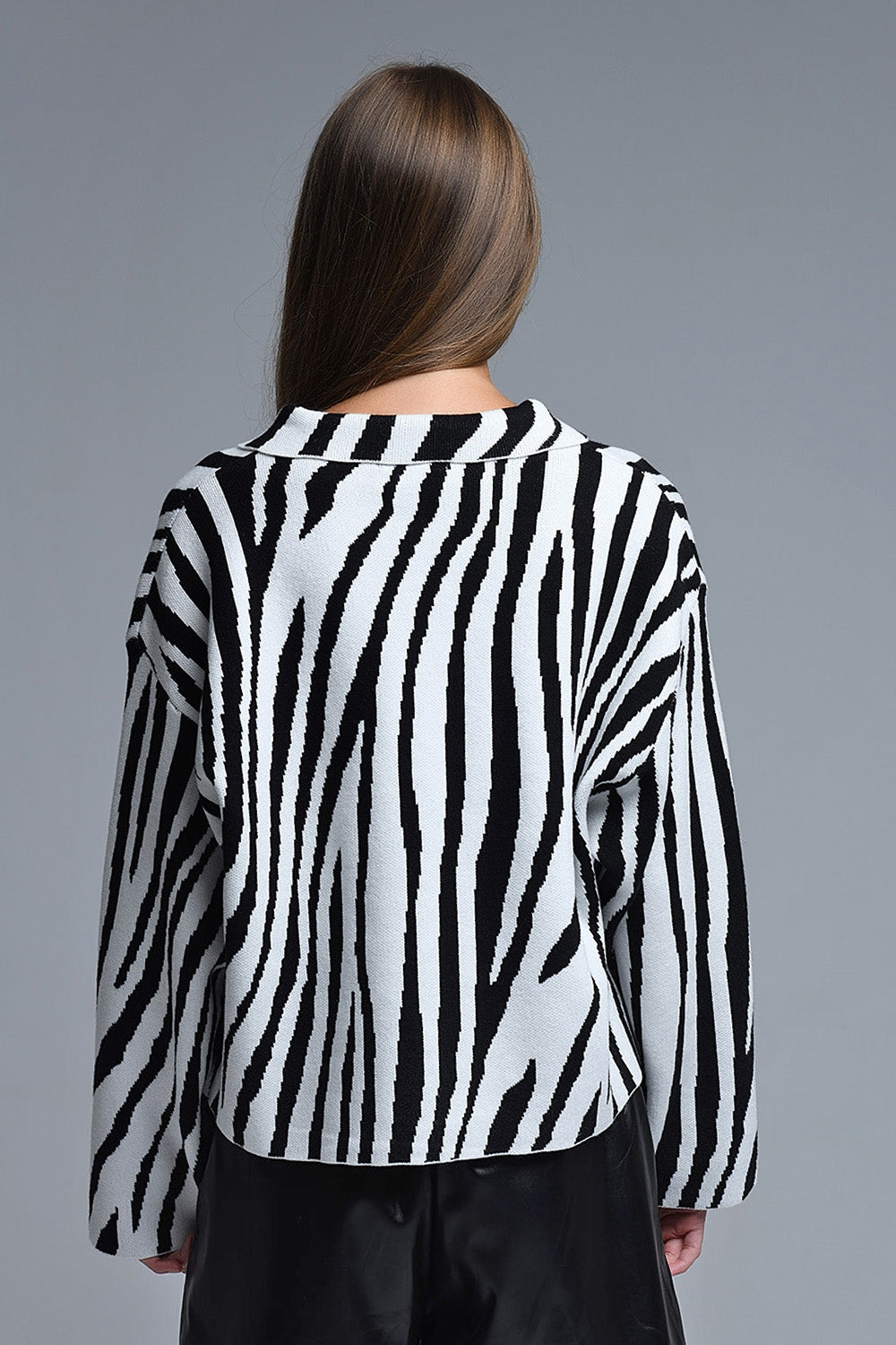 Casaco de gola polo com estampado de zebra preto e branco