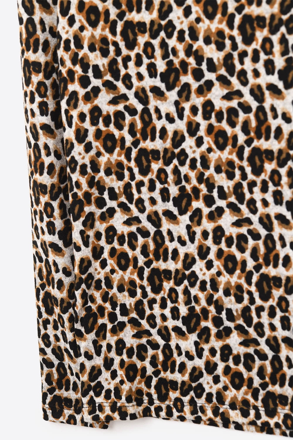Top de gola alta de manga comprida com estampado de leopardo castanho