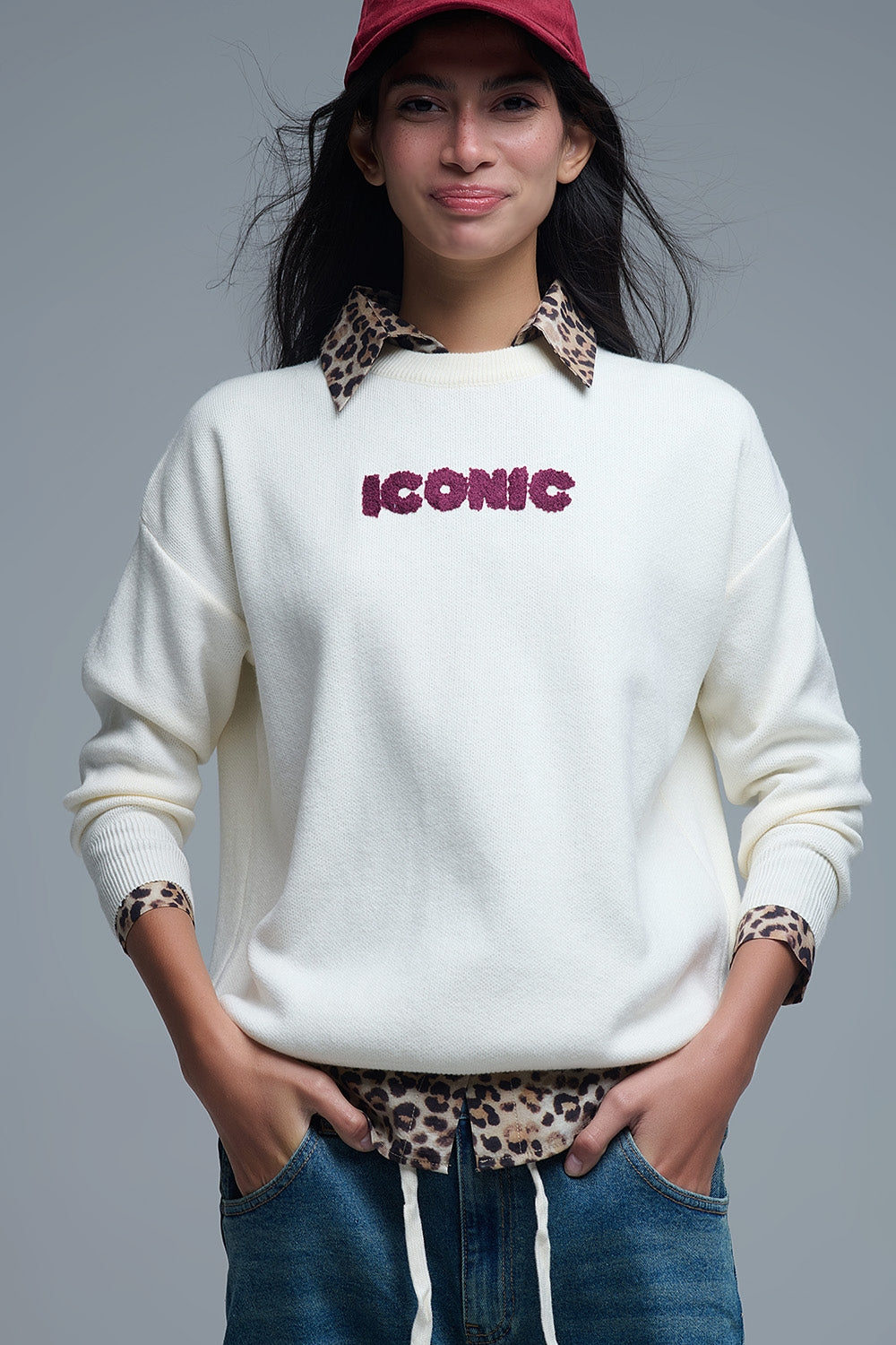 Camisola ICONIC bordada com estampado Global Tour nas costas em creme