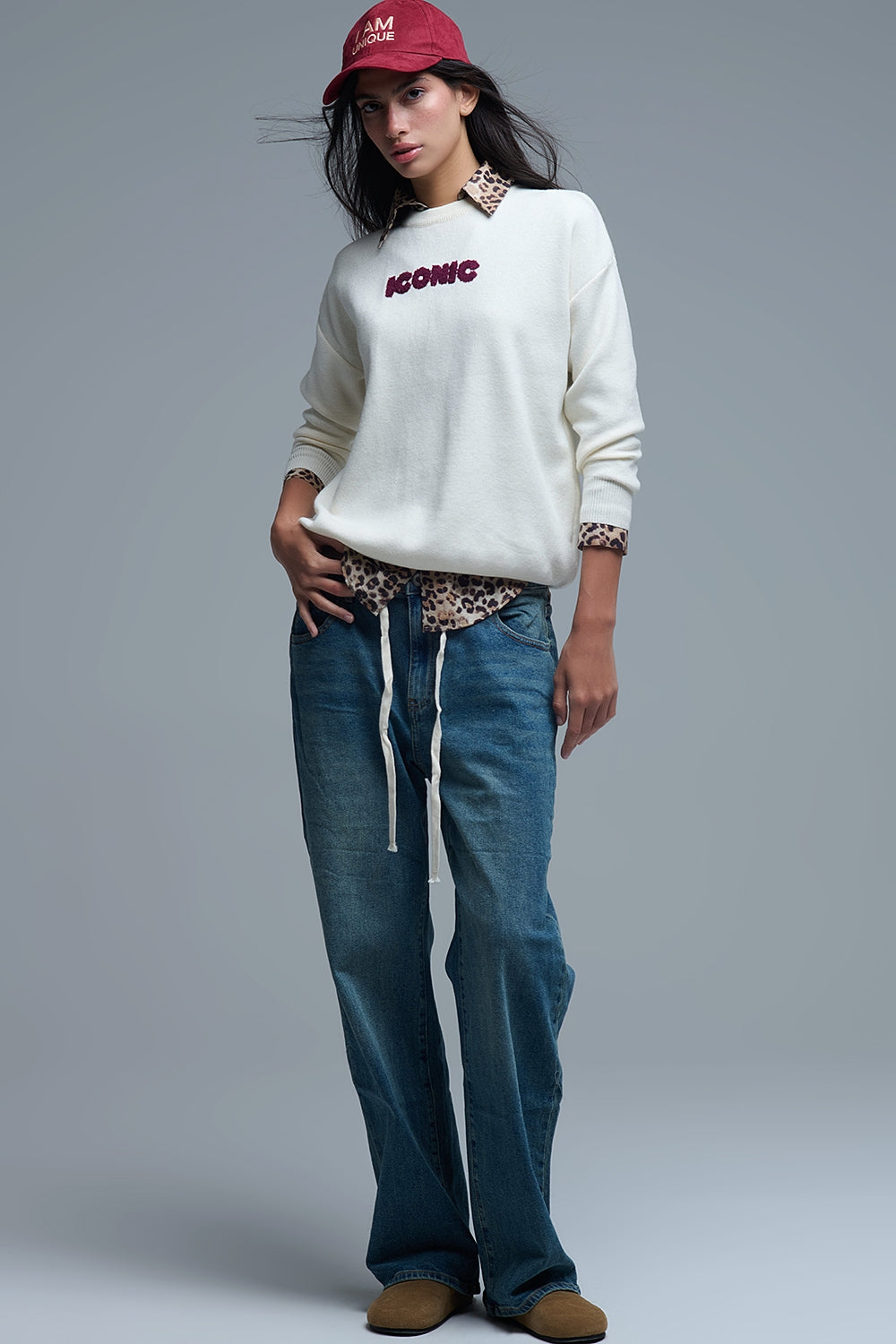 Camisola ICONIC bordada com estampado Global Tour nas costas em creme