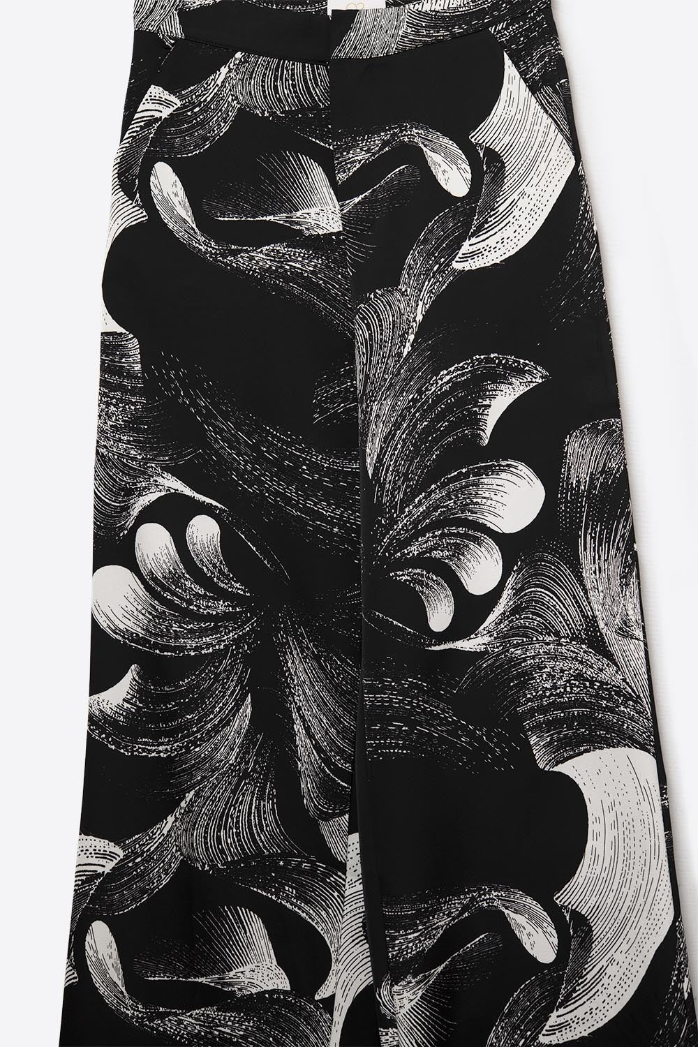 Calças largas pretas com estampado elegante em tecido acetinado