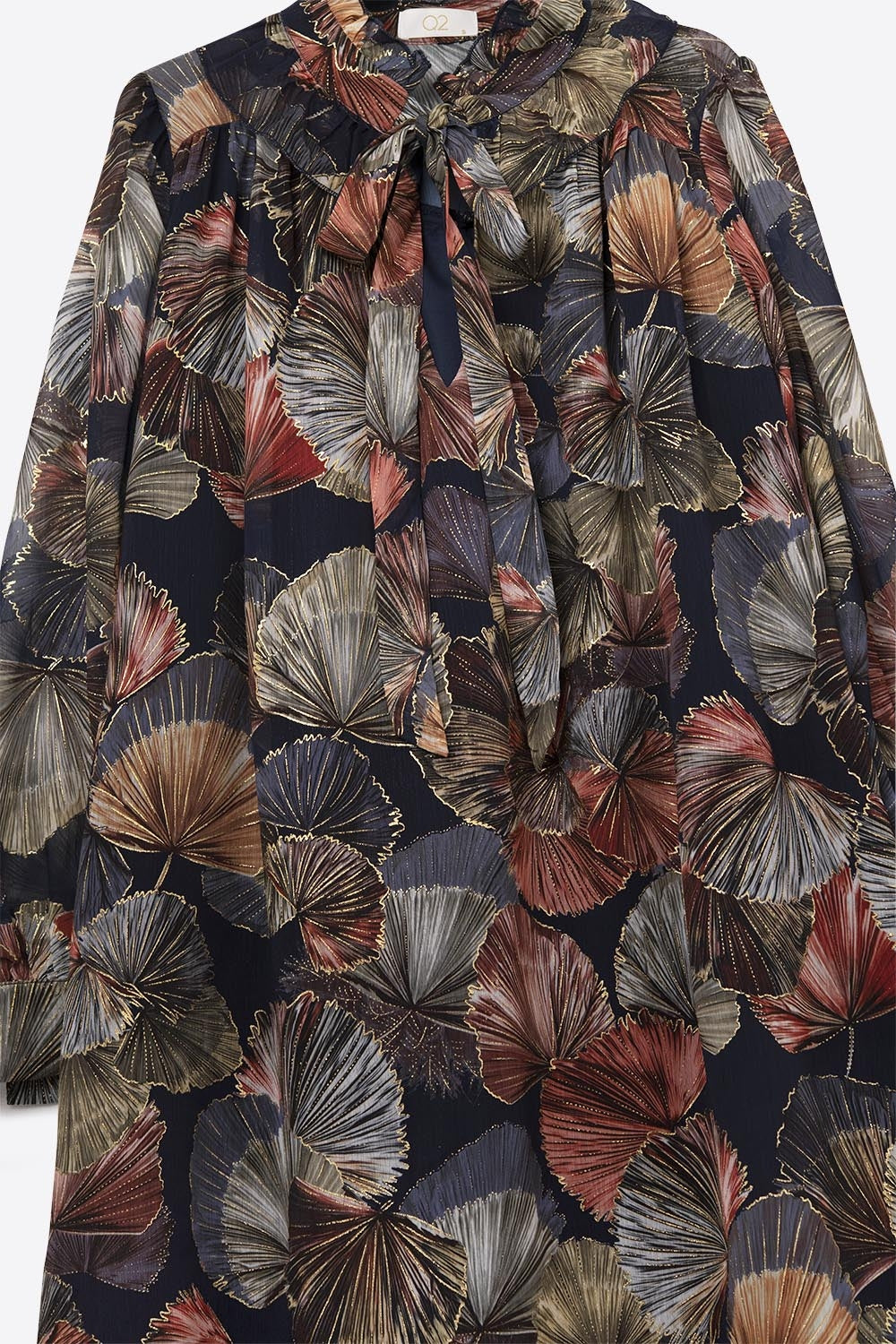 Vestido floral elegante com decote em A e laço