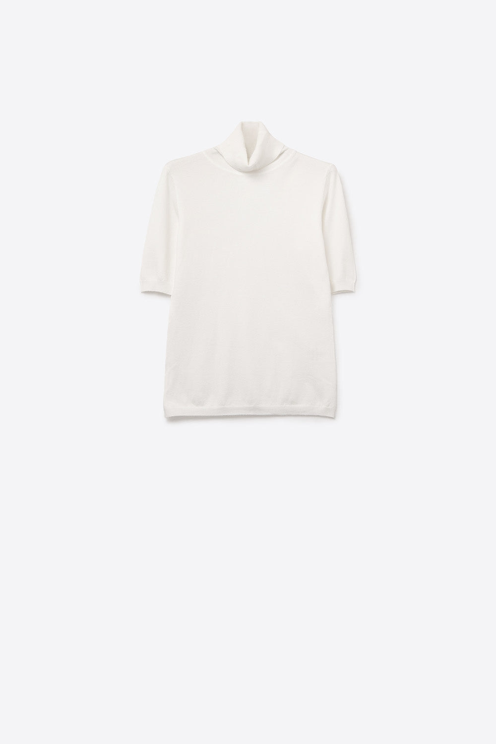 Camisola de malha fina em branco com gola alta e mangas até ao cotovelo