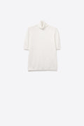 Camisola de malha fina em branco com gola alta e mangas até ao cotovelo
