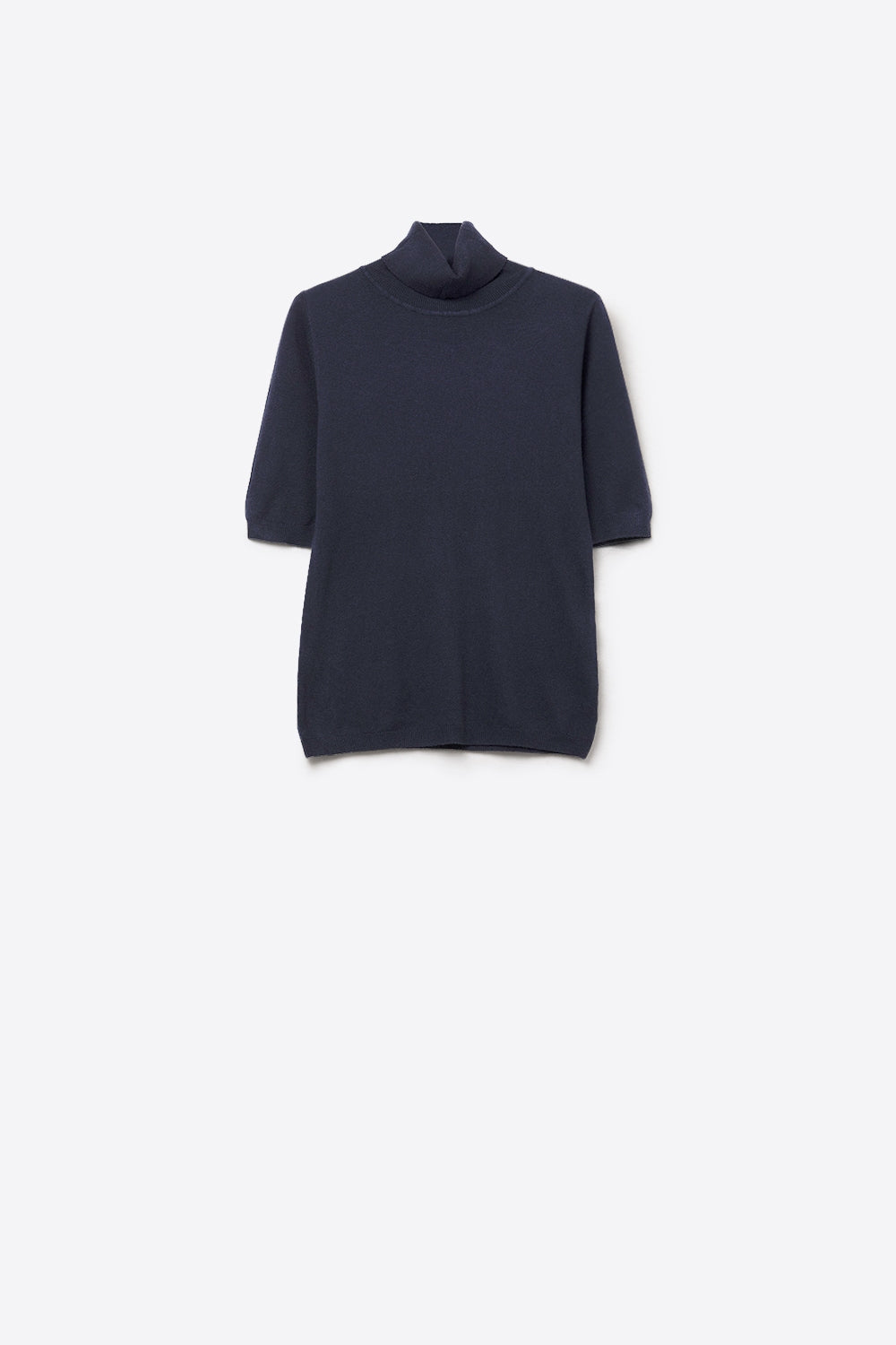 Camisola de malha fina em azul-marinho com gola alta e mangas até ao cotovelo