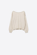 Camisola de malha fina creme com gola em barco e pormenor de strass