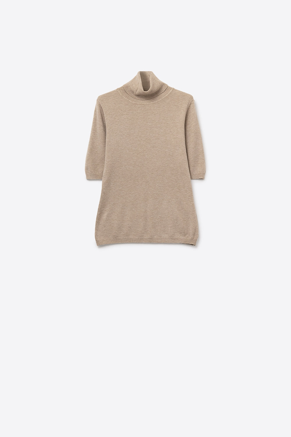 Camisola de malha fina em bege com gola alta e mangas até ao cotovelo