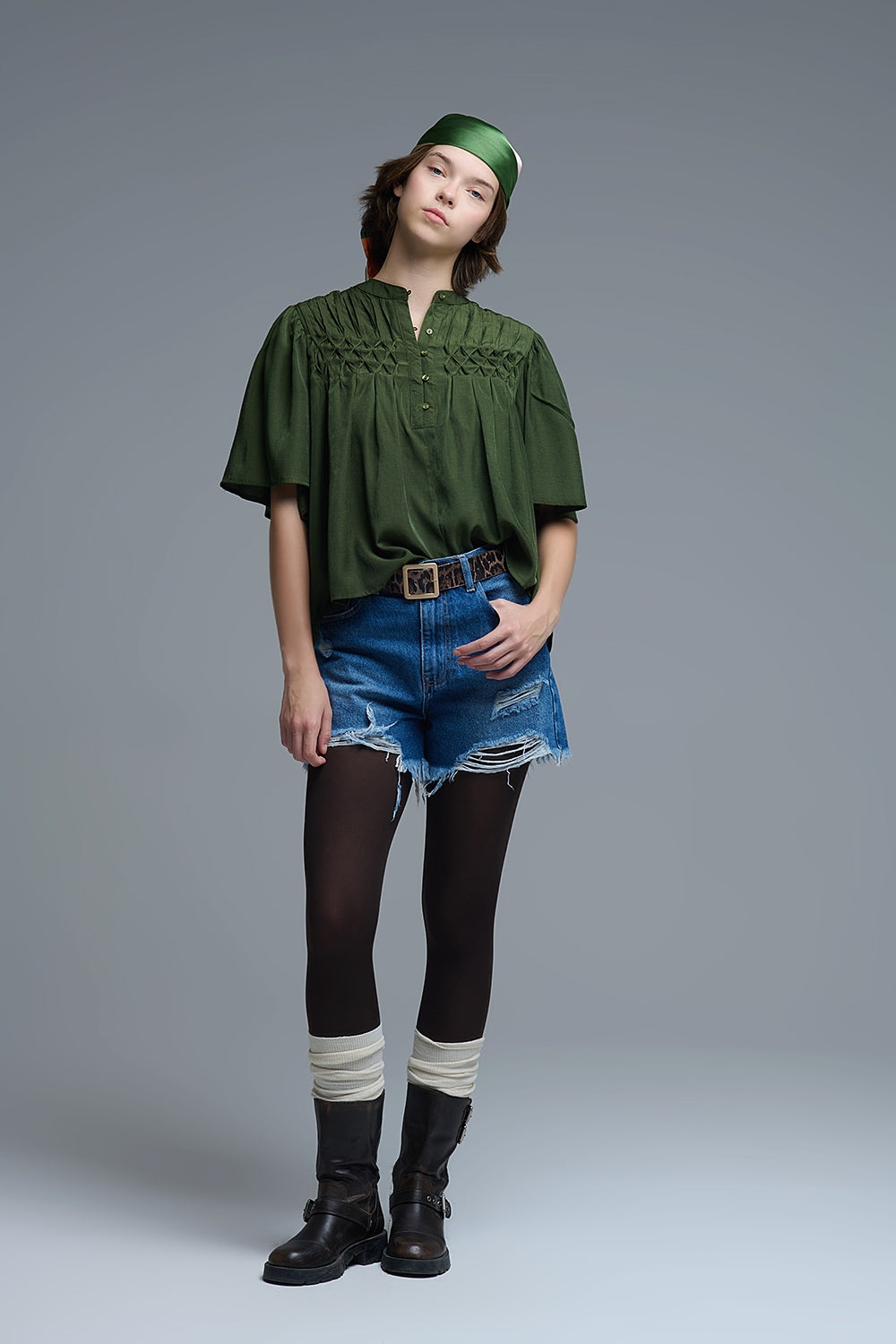Blusa verde descontraída de estilo boho com pormenores bordados