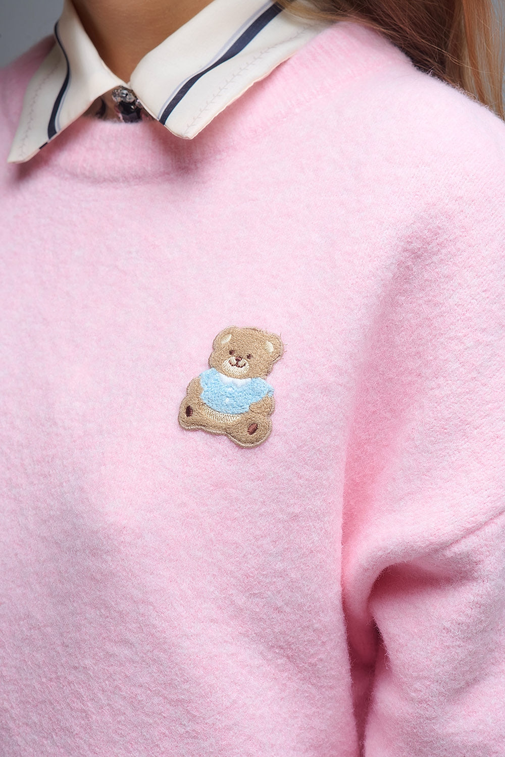 Camisola cor-de-rosa com remendos de urso