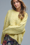 Camisola de malha fina com gola redonda em amarelo