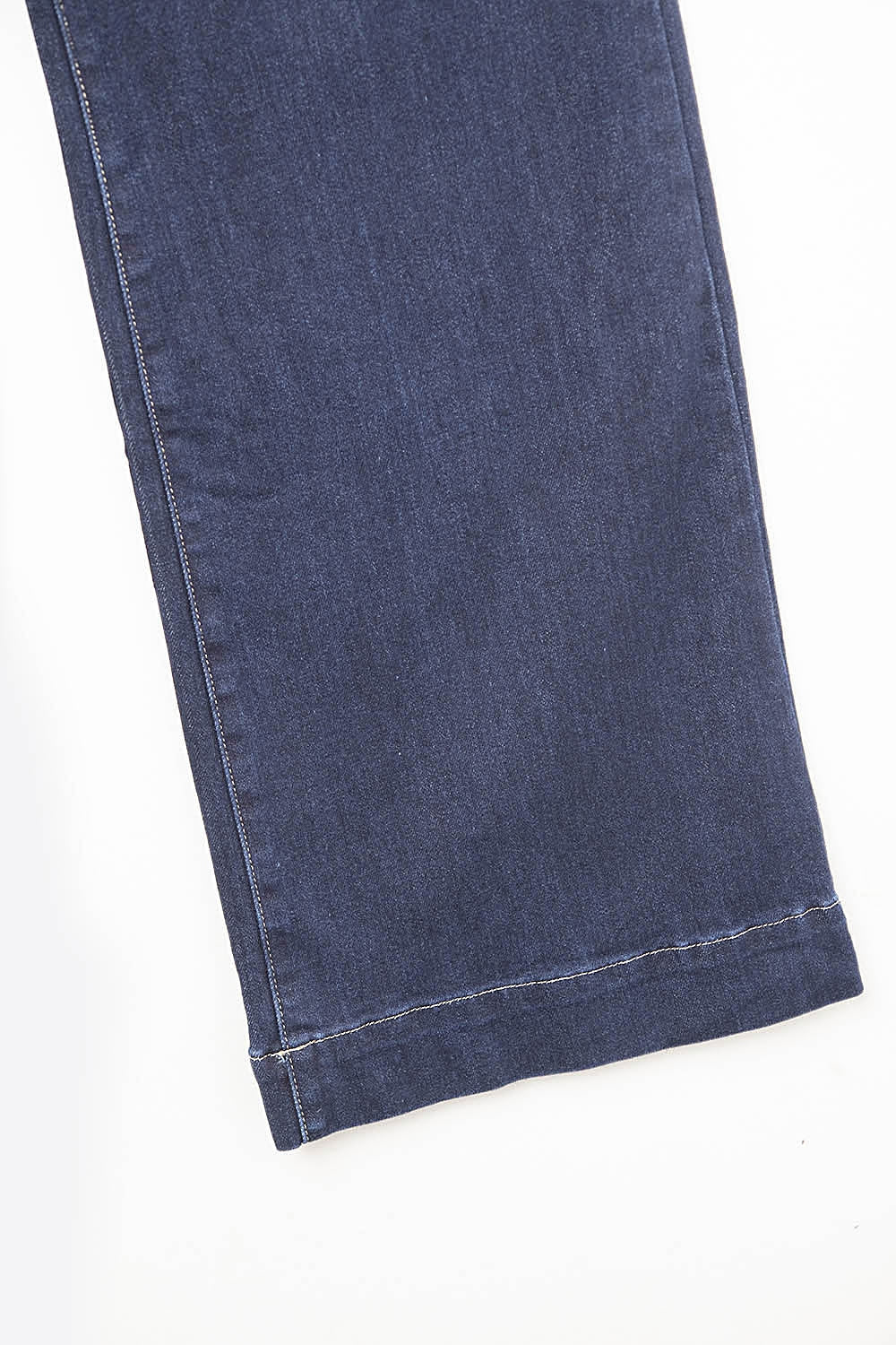 Jeans de perna larga de cintura alta em denim escuro com costuras contrastantes