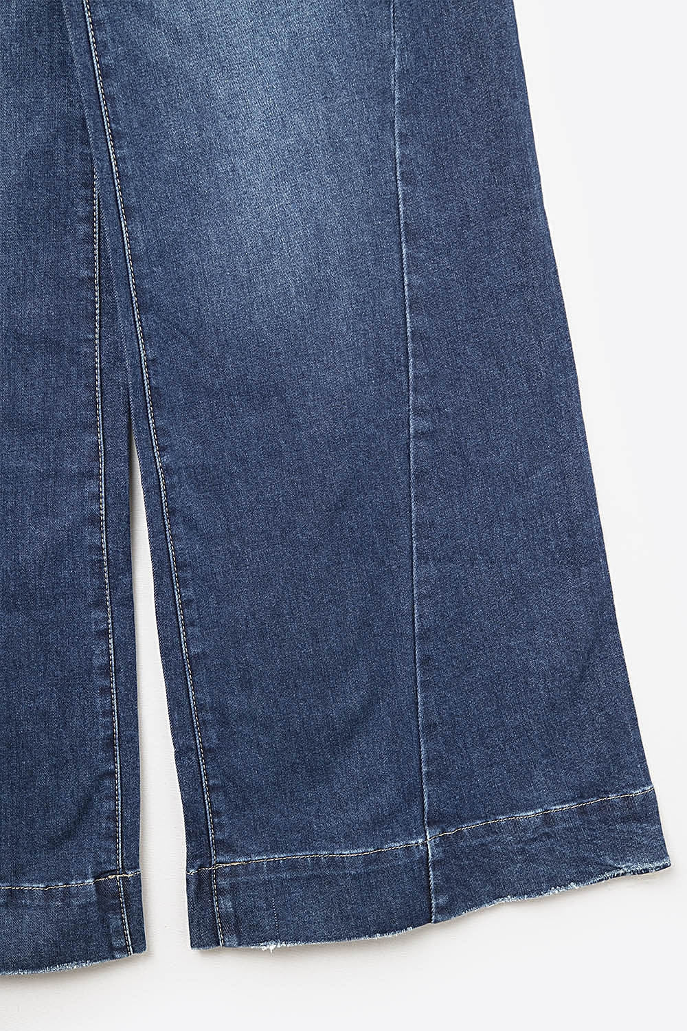 Jeans Azul Lavagem Escura com perna extra larga