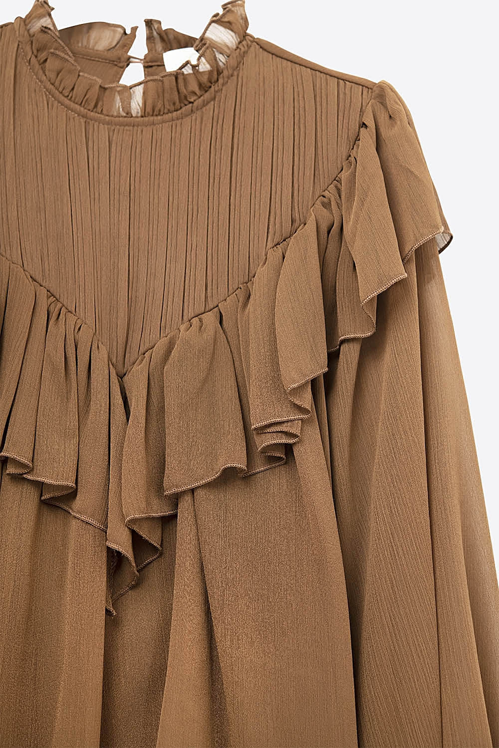 Blusa romântica castanha de manga comprida com folhos em tecido de chiffon