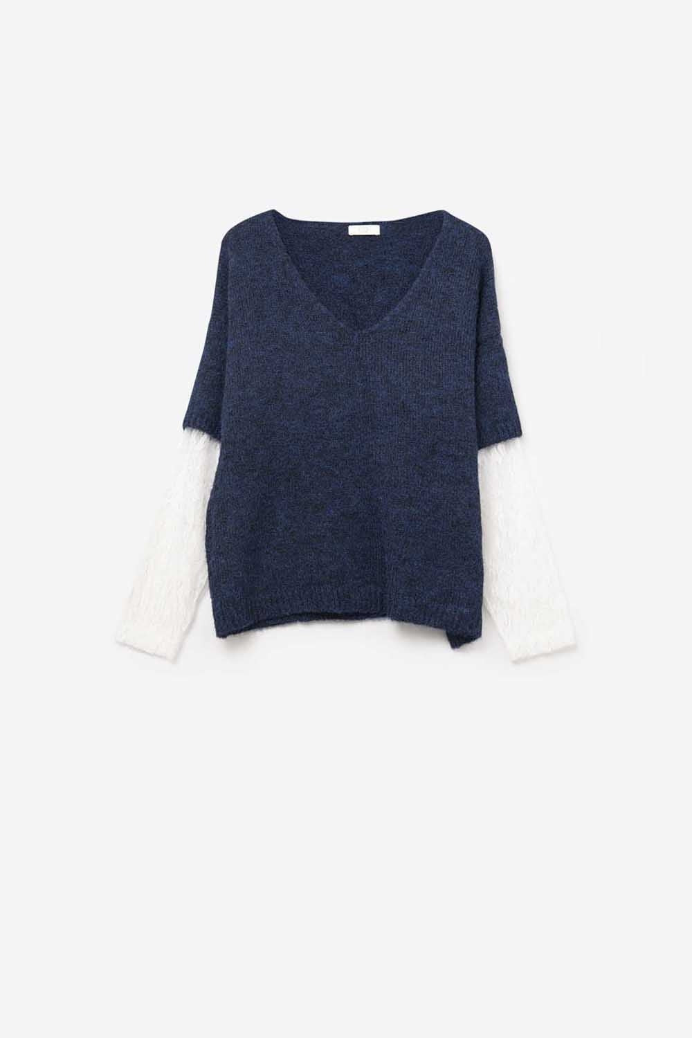 Camisola com decote em V e mangas em renda branca em contraste