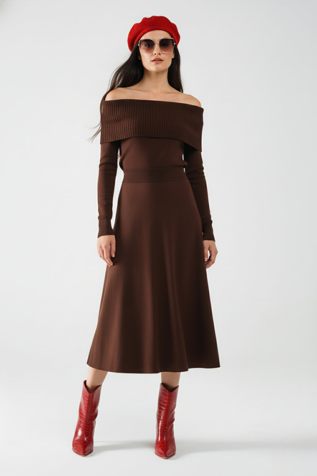 Vestido Maxi Bardot largo de malha em castanho