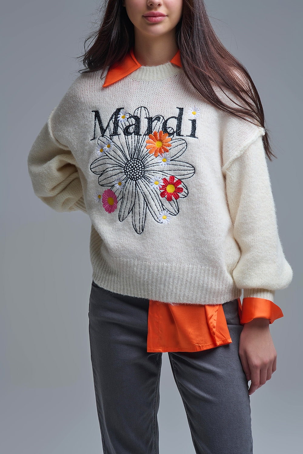 Camisola Mardi bordada em creme com flores