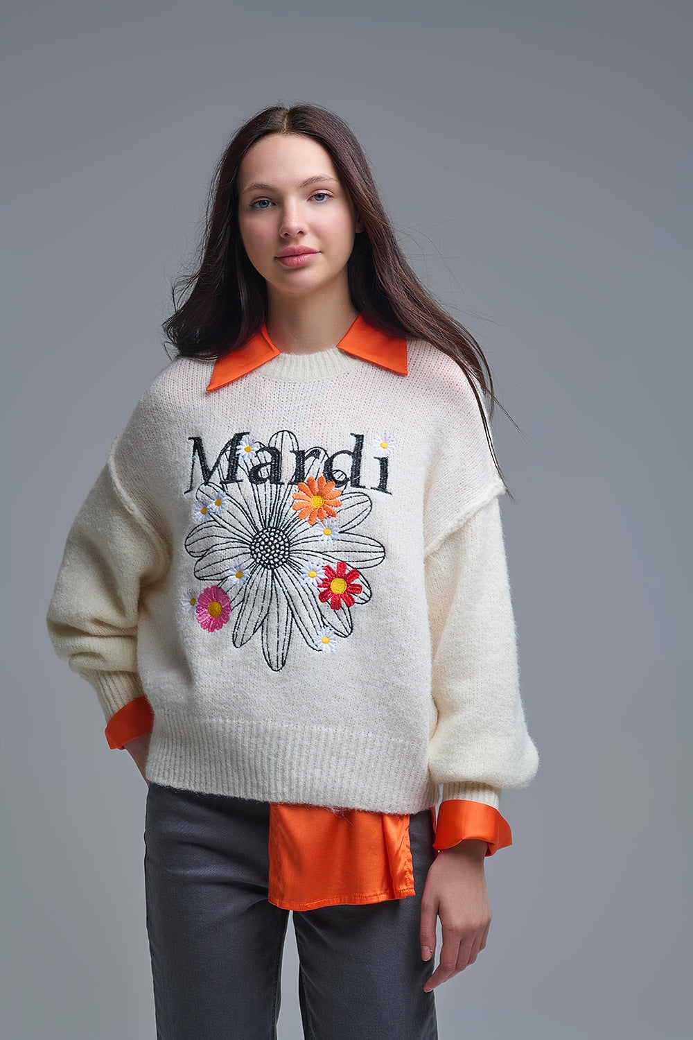 Camisola Mardi bordada em creme com flores