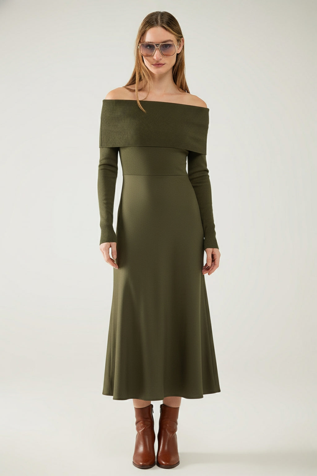 Vestido Maxi Bardot largo de malha em caqui