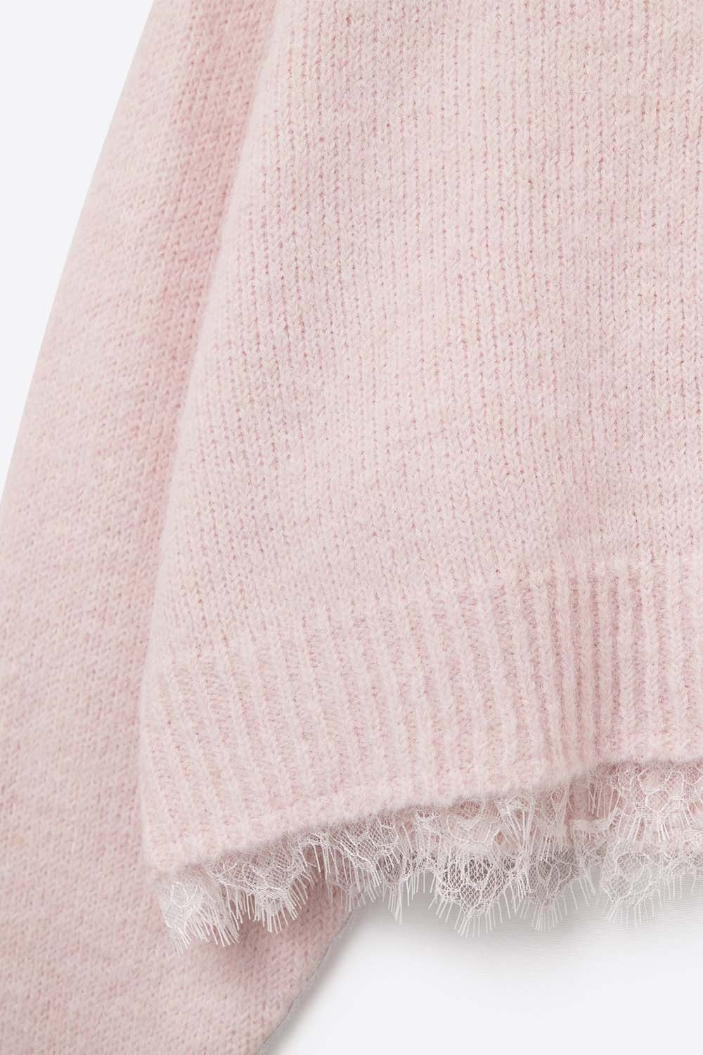 Camisola descontraída cor-de-rosa com pormenor de renda em cor-de-rosa