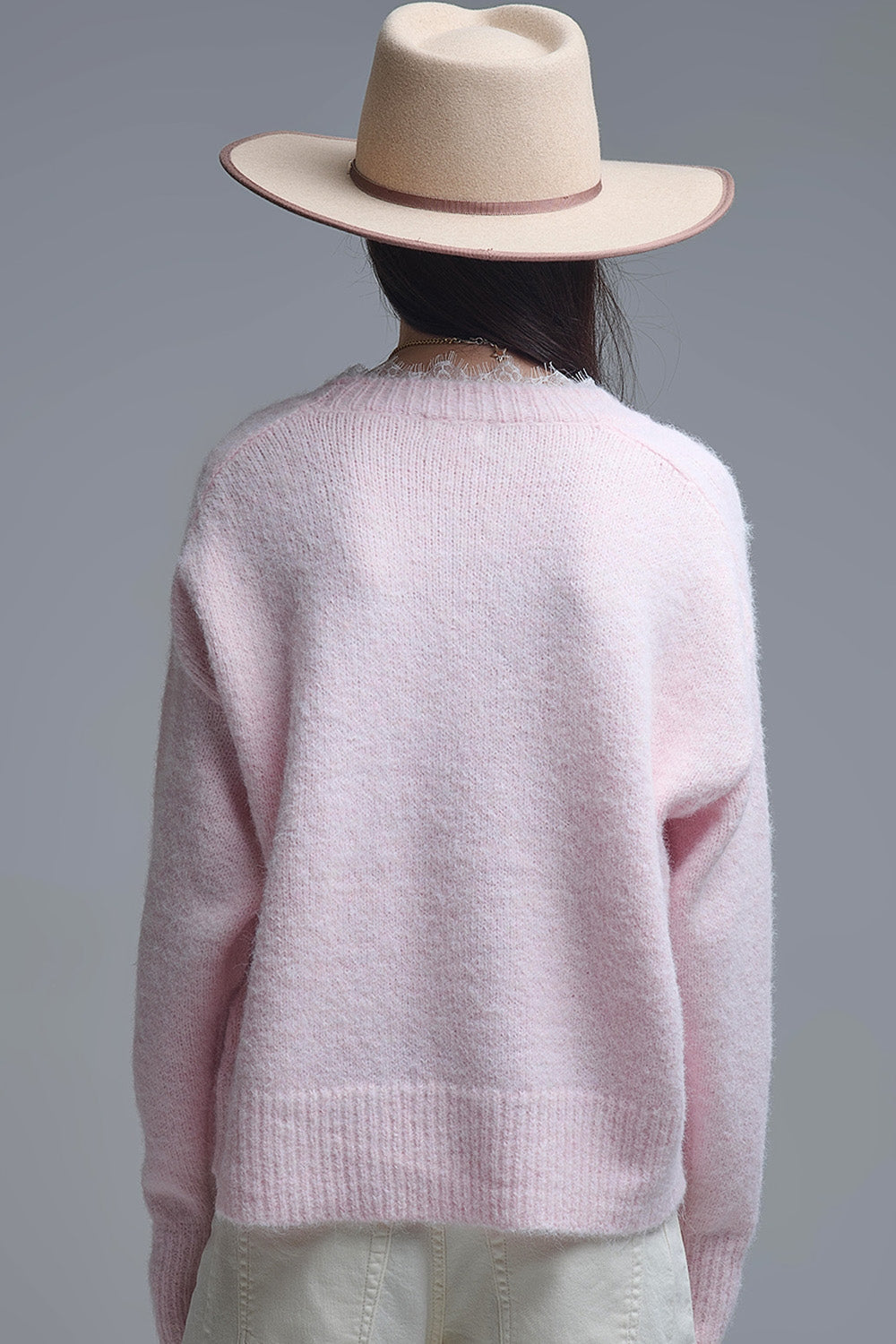 Camisola comprida oversized cor-de-rosa com pormenores de renda nos punhos e no pescoço