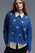 Camisola de gola redonda azul com corações às riscas