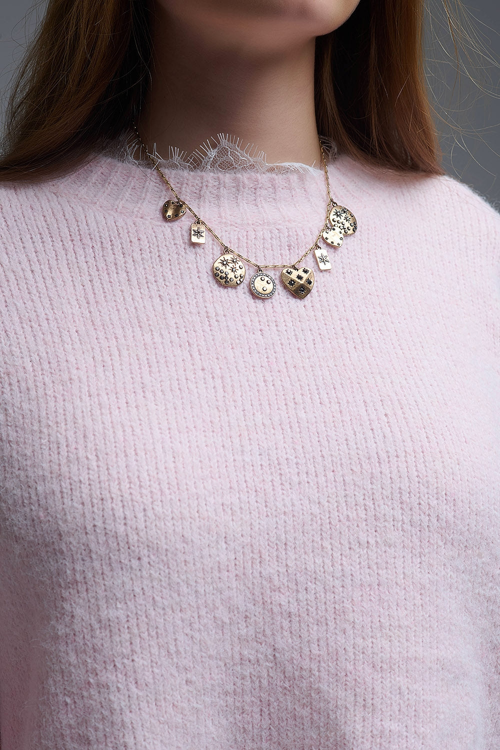 Camisola descontraída cor-de-rosa com pormenor de renda em cor-de-rosa