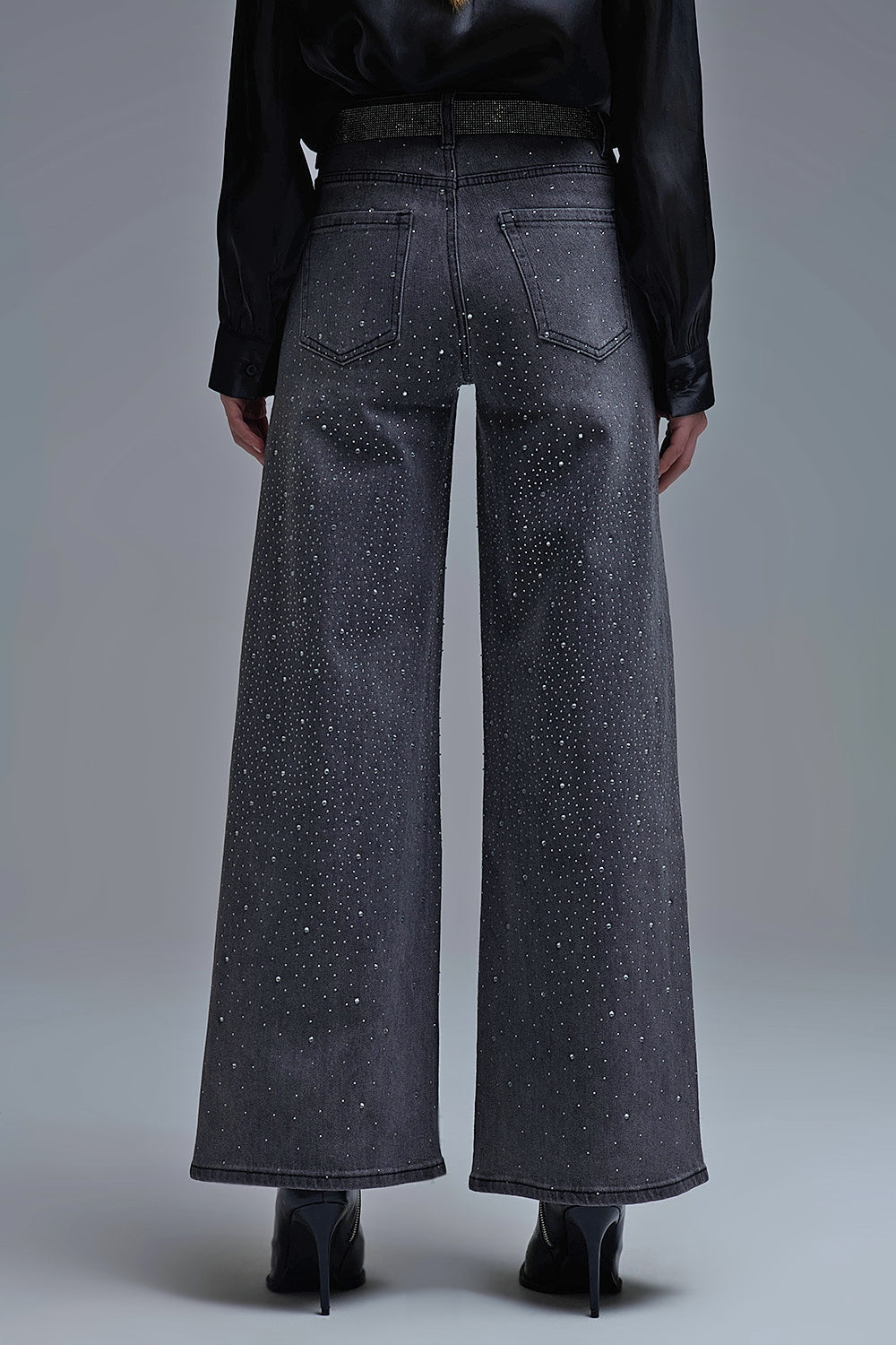 Calças de ganga de pernas largas com strass preto