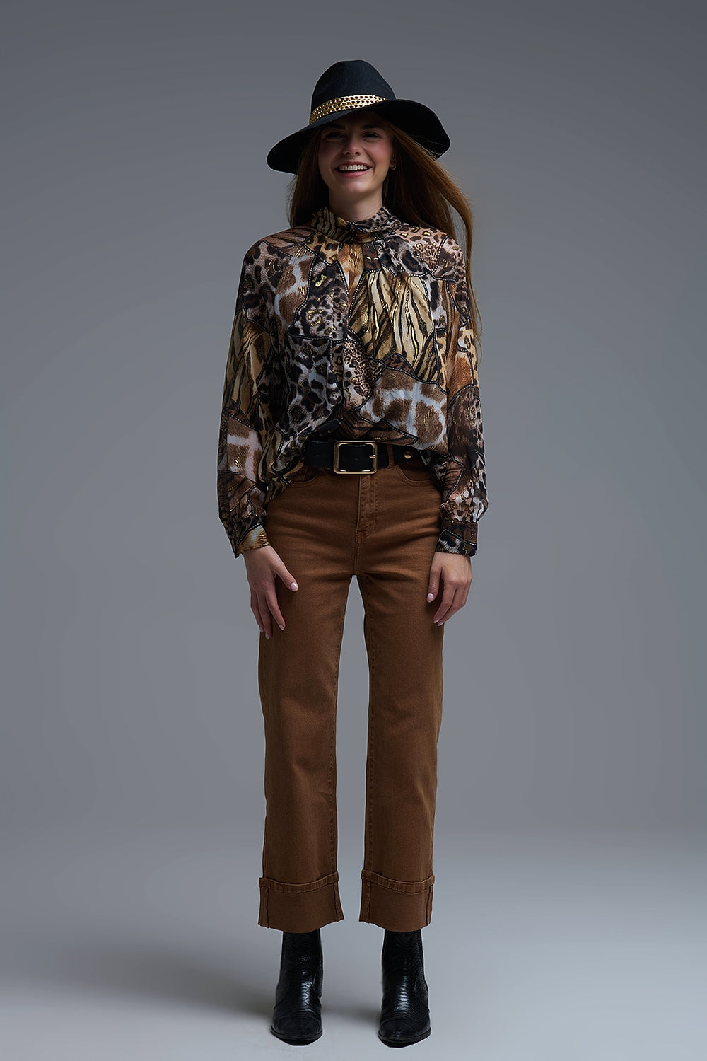 camisa de chiffon com estampado animal e pormenores dourados