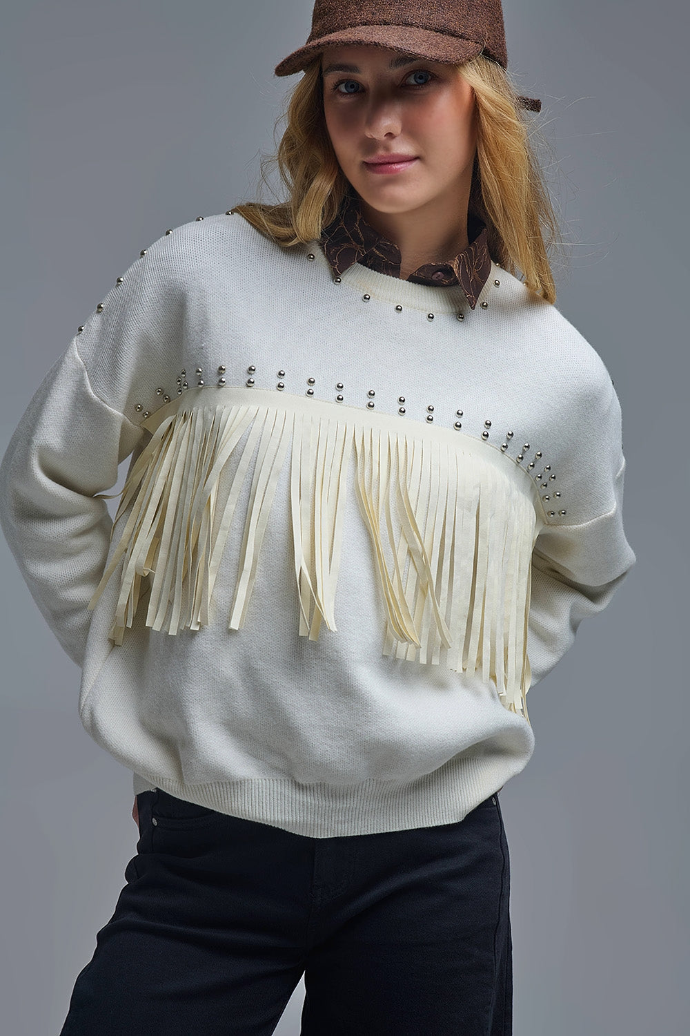 Camisola de malha branca elegante com franjas