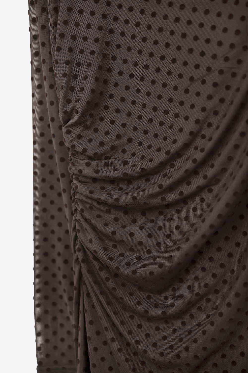 Vestido maxi de bolinhas castanho em tecido transparente