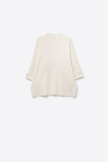 Camisola de malha branca com pormenores de botões