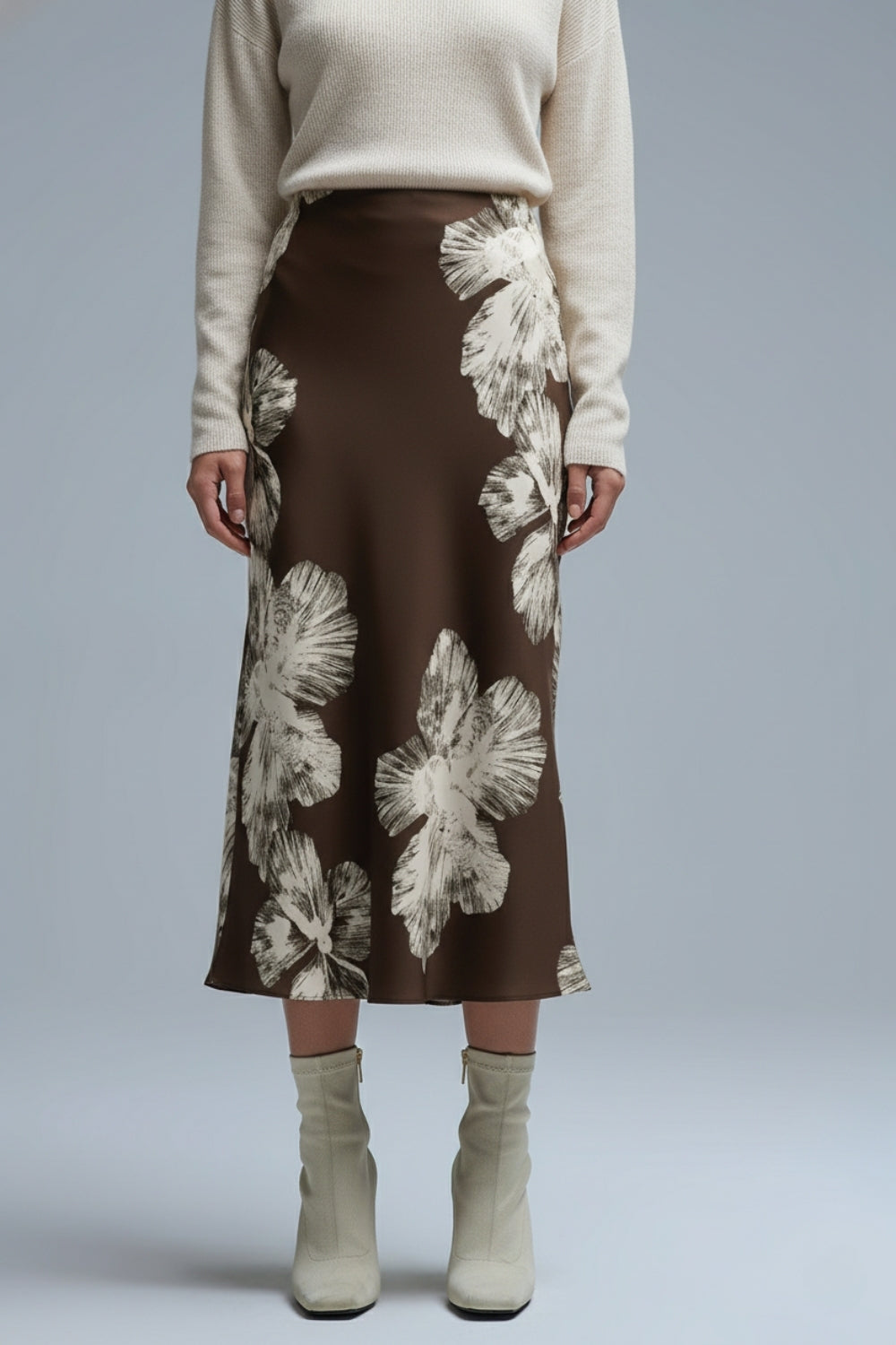 Saia Midi de cetim floral castanha em cetim
