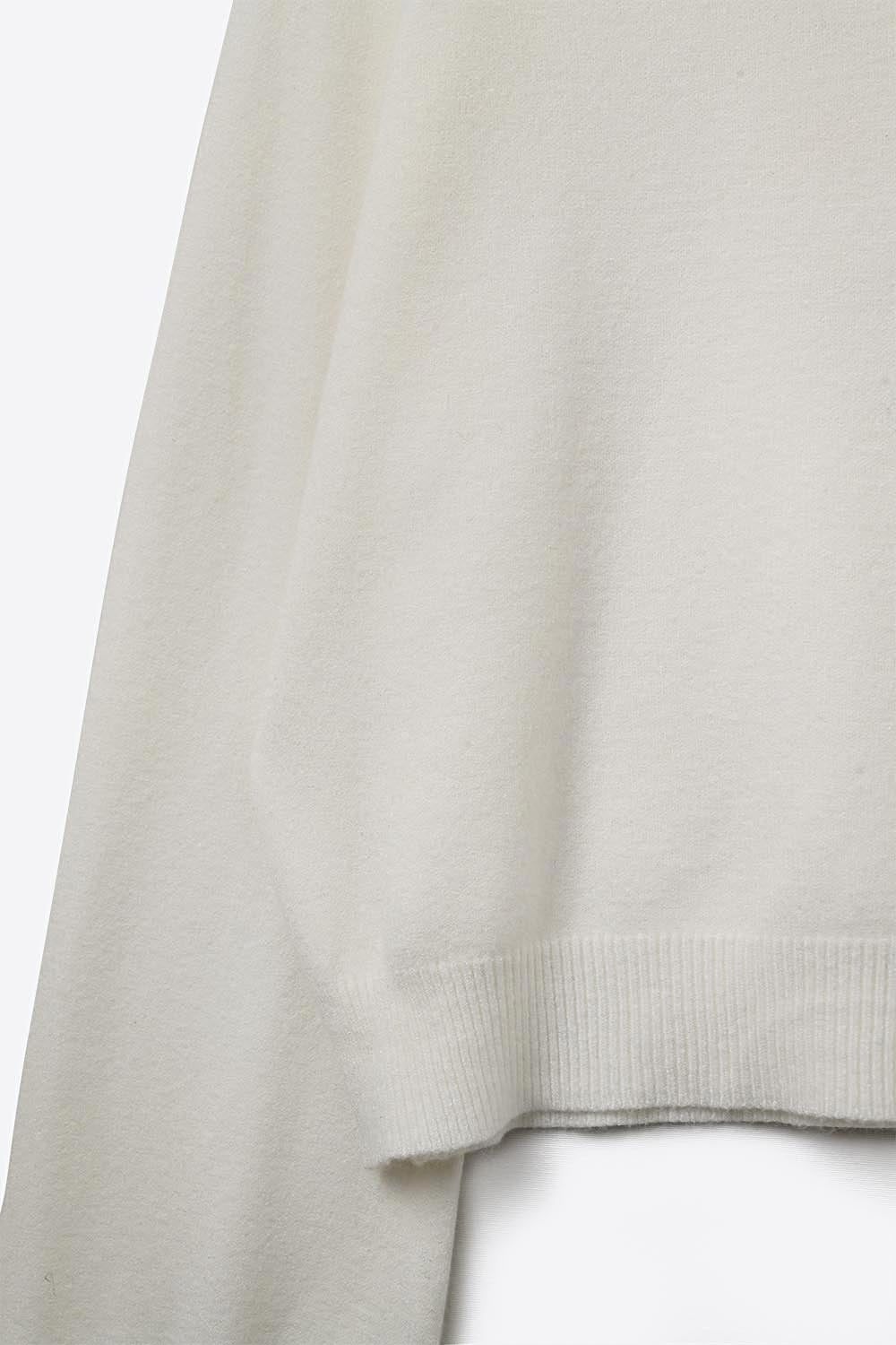 camisola branca de estilo descontraído com mangas balão