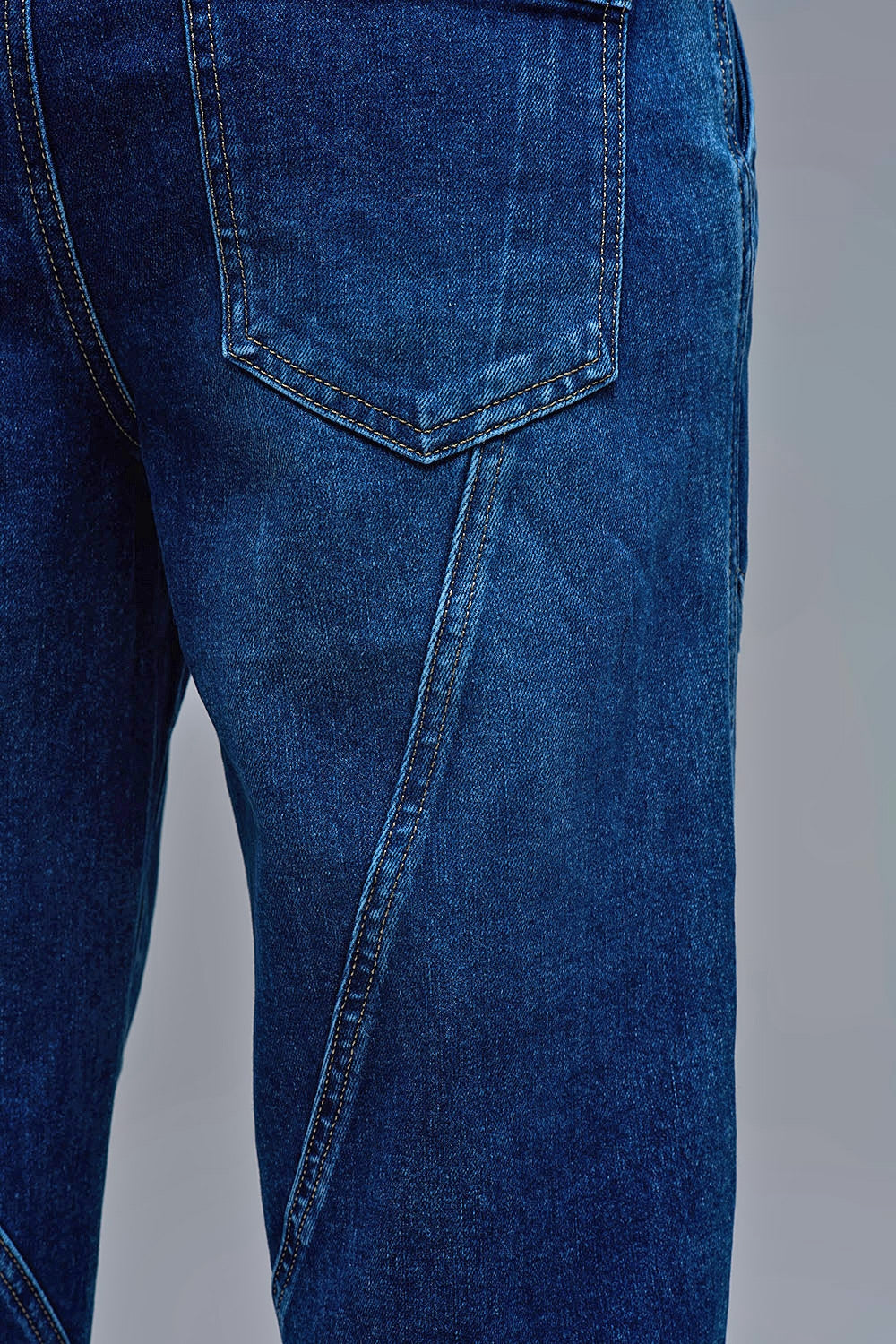 Calças de ganga Jogger de ajuste descontraído com cintura com cordão