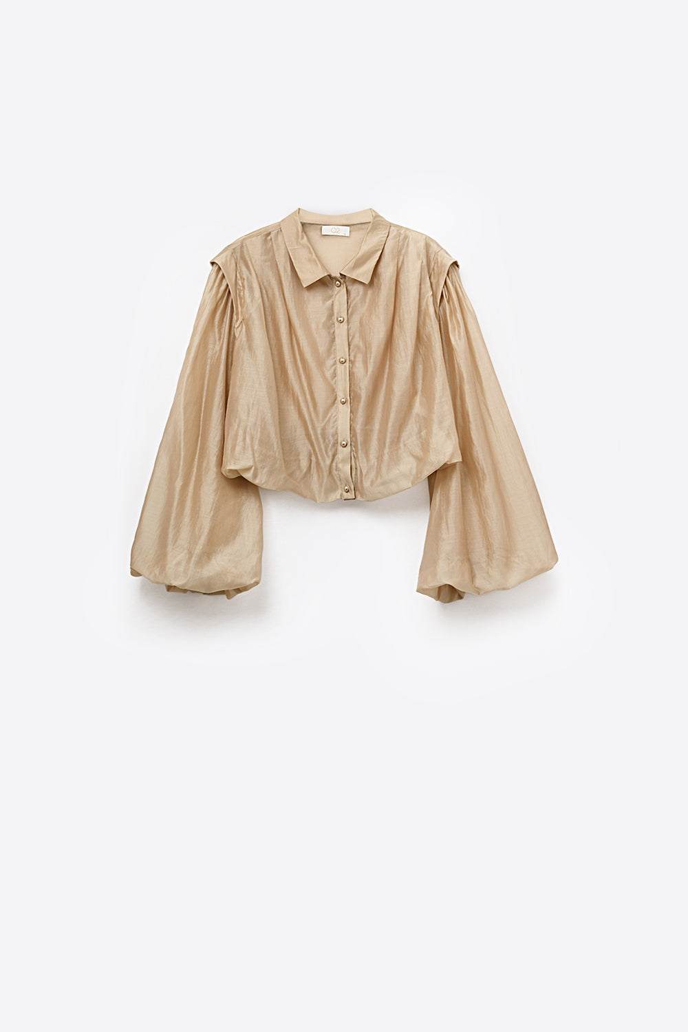Blusa de seda tencel com mangas em balão e botões de nacar