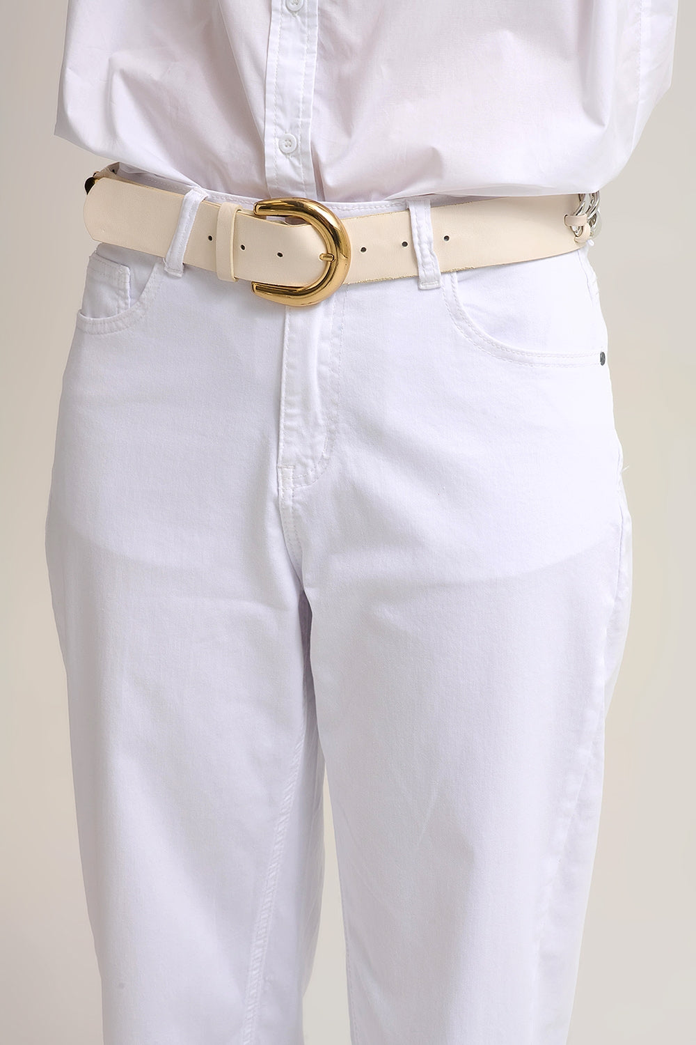 Calças Tapered descontraídas em branco Comfy Stretch