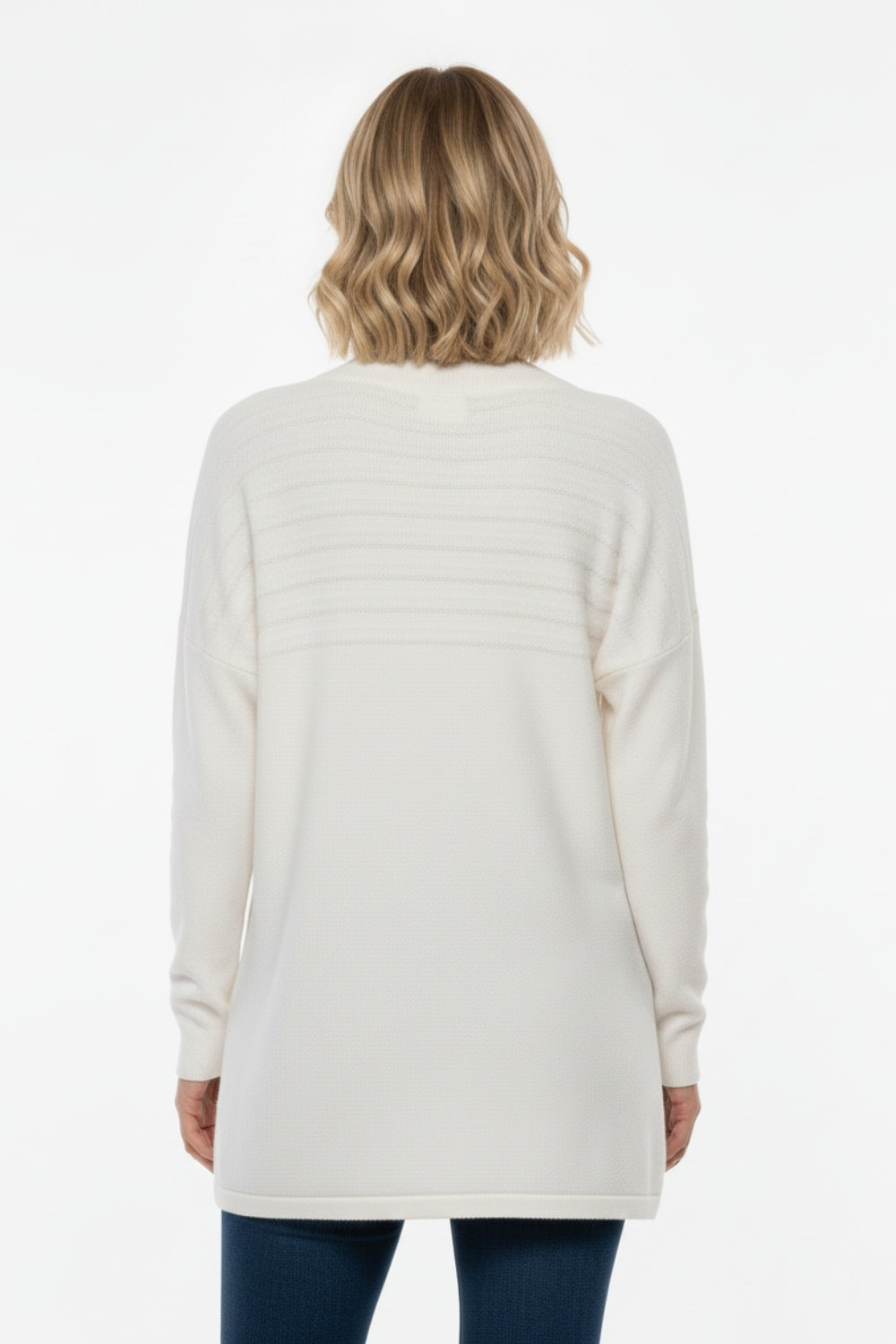 Camisola de malha branca com pormenores de riscas fofas