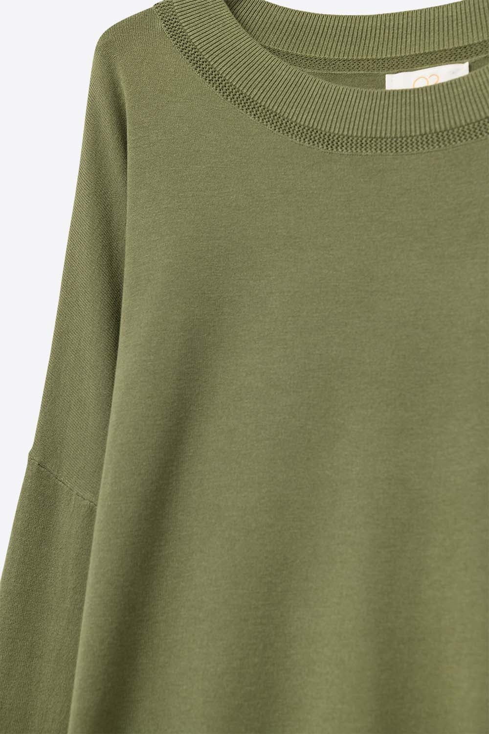 Camisola de malha cáqui com pormenor de gola em rede