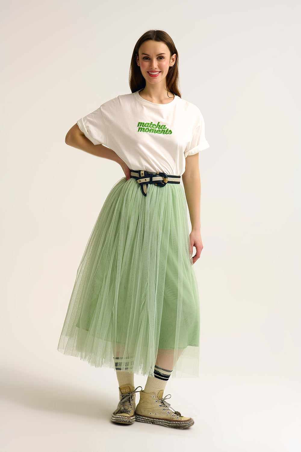 T-shirt branca Matcha Moments bordada em verde