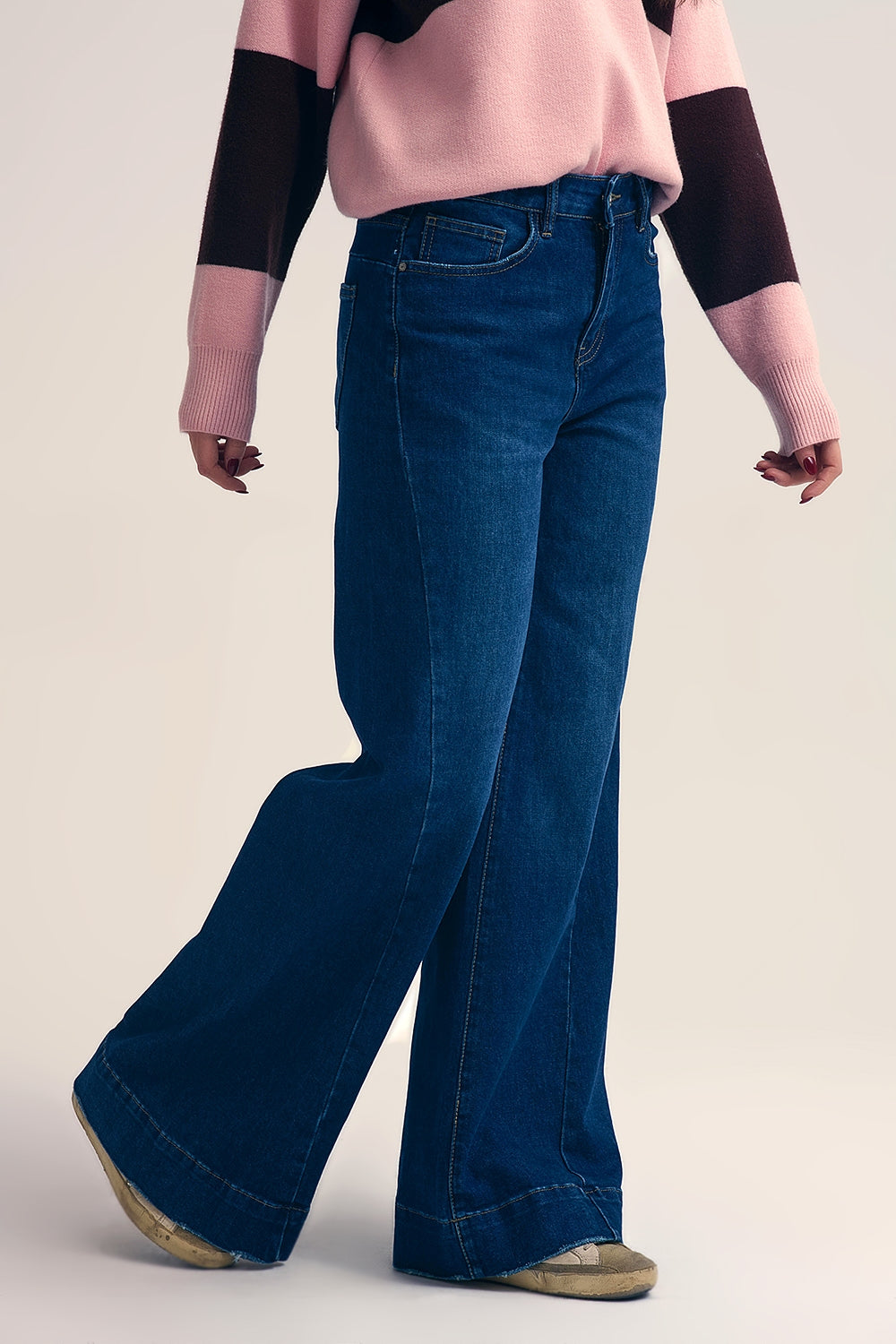 Jeans Azul Lavagem Escura com perna extra larga