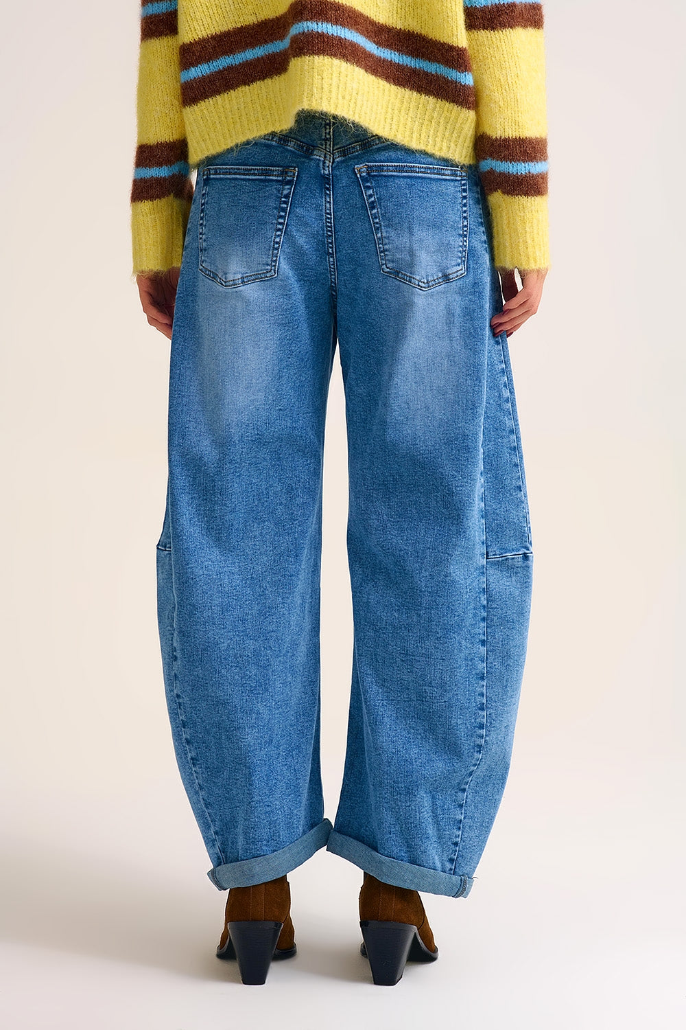 Calças de ganga de perna larga Barrel Blue Denim em lavagem clara