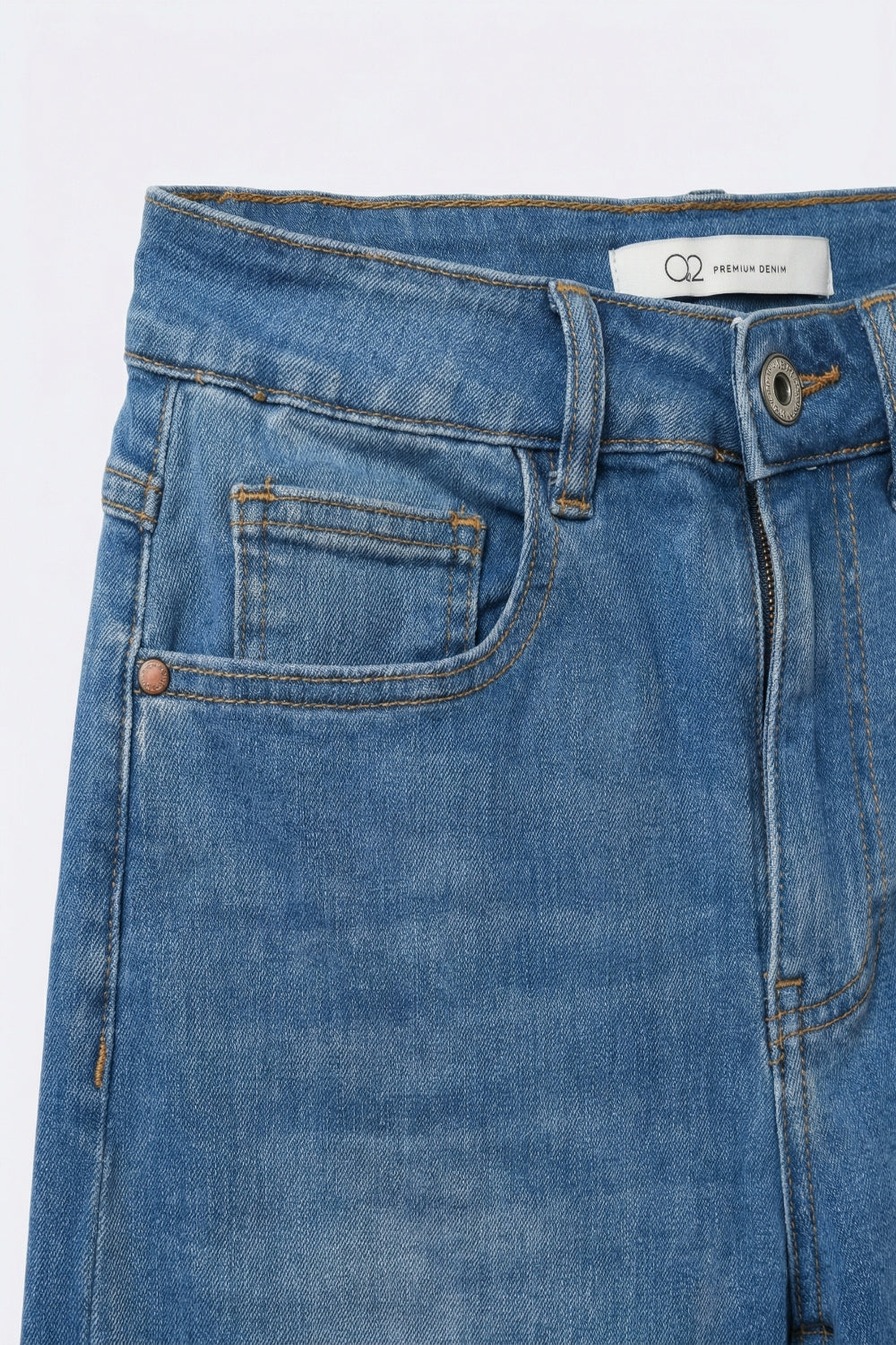 Calça Jeans Denim Lavagem Média com Pernas Largas e Costura Lateral