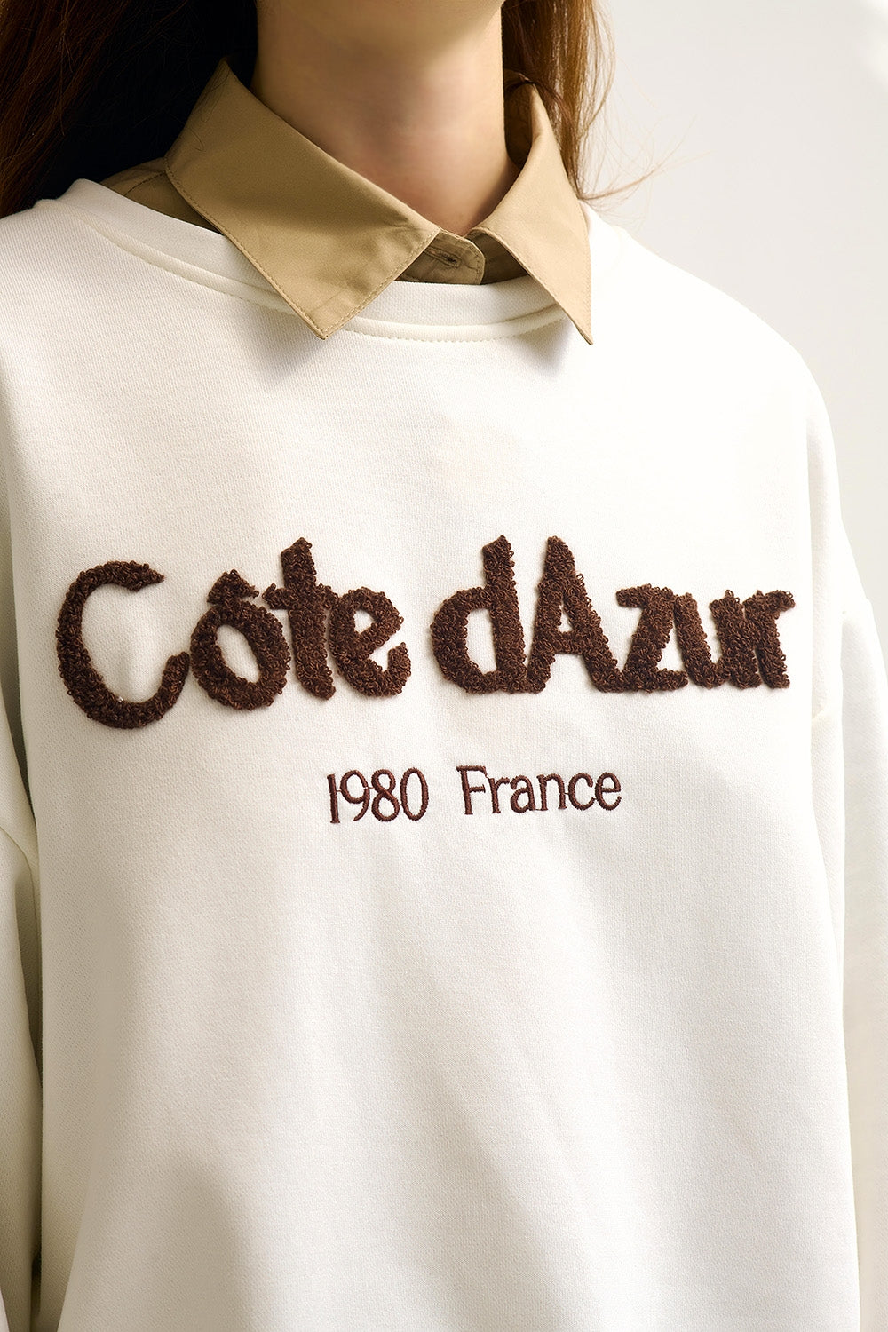 Camisola Côte d'Azur bordada em creme
