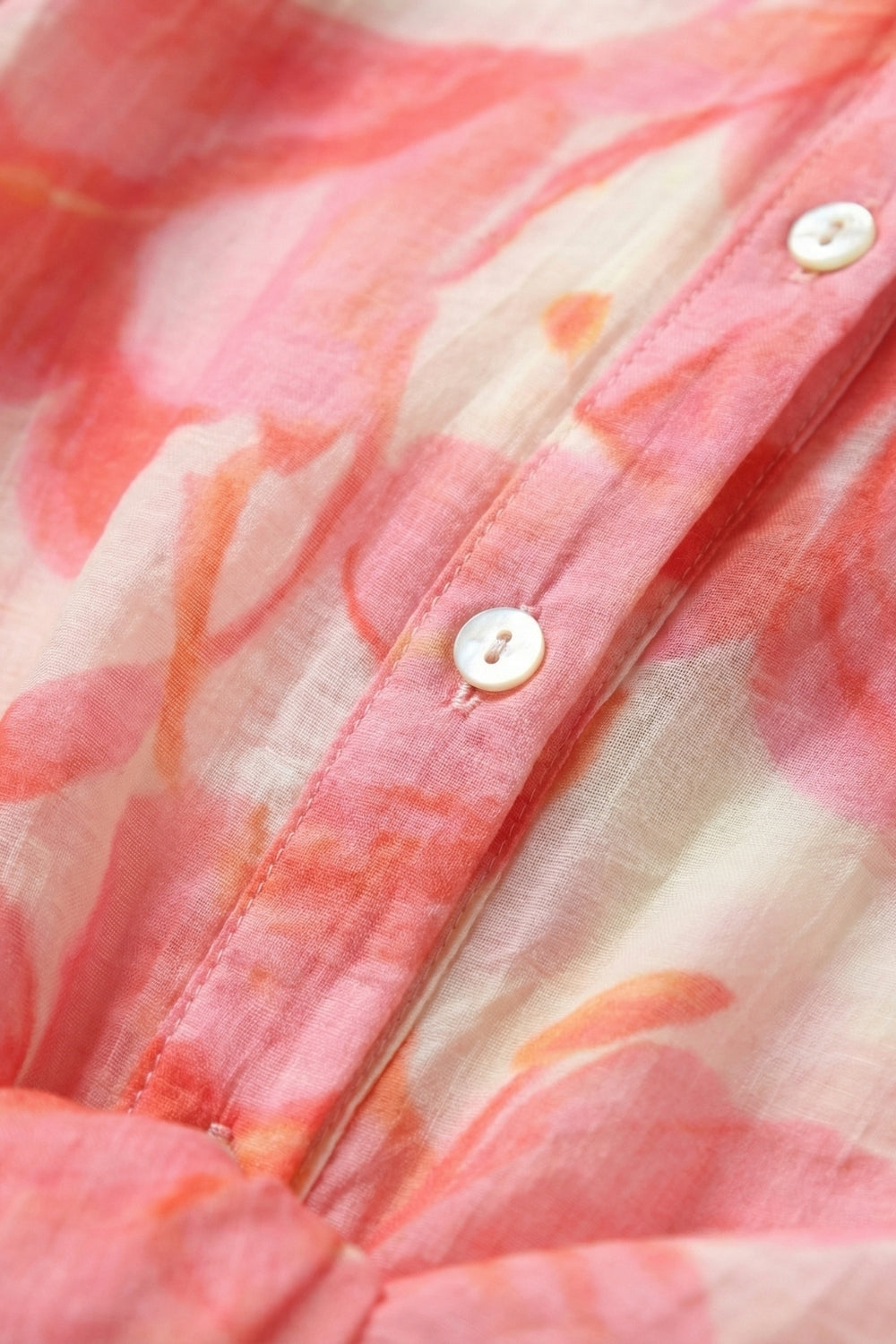Camisa com botões de manga comprida com estampado floral cor-de-rosa