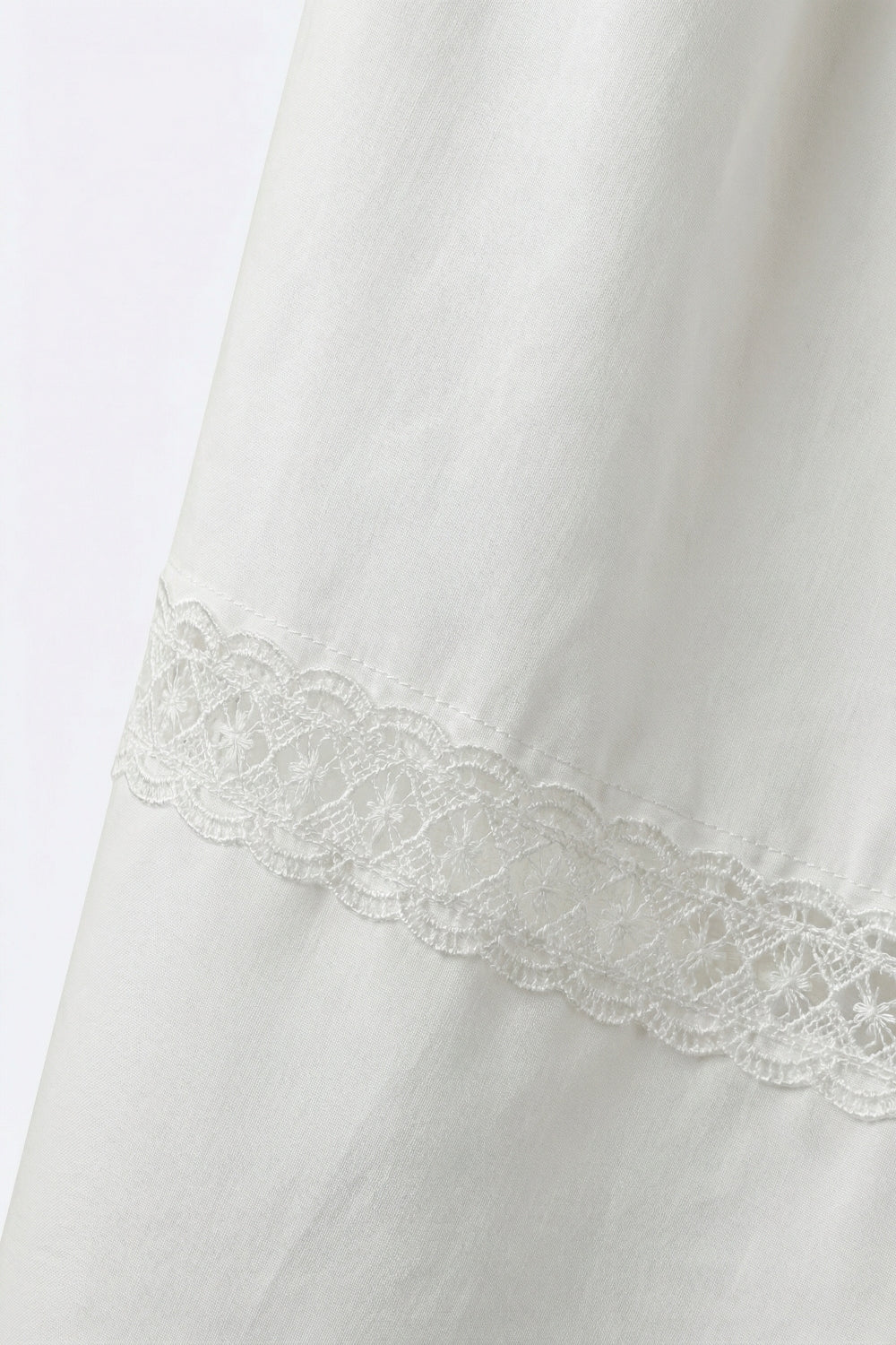 Saia Maxi de Popeline Branca com Detalhe de Renda
