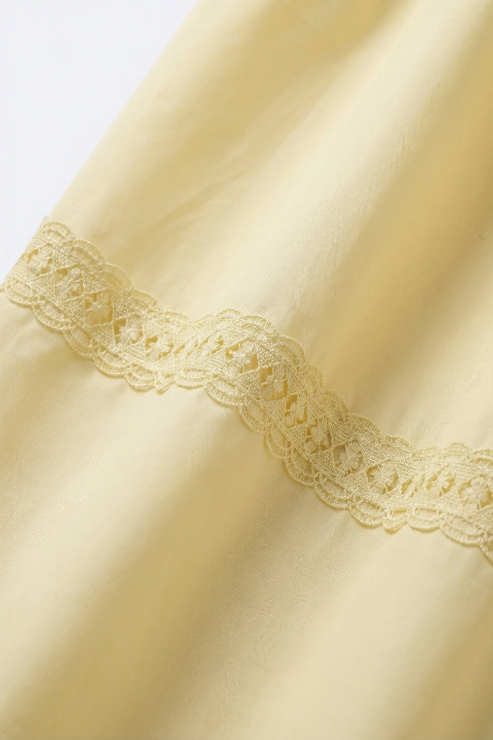 Saia Maxi de Popeline Amarela com Detalhe de Renda
