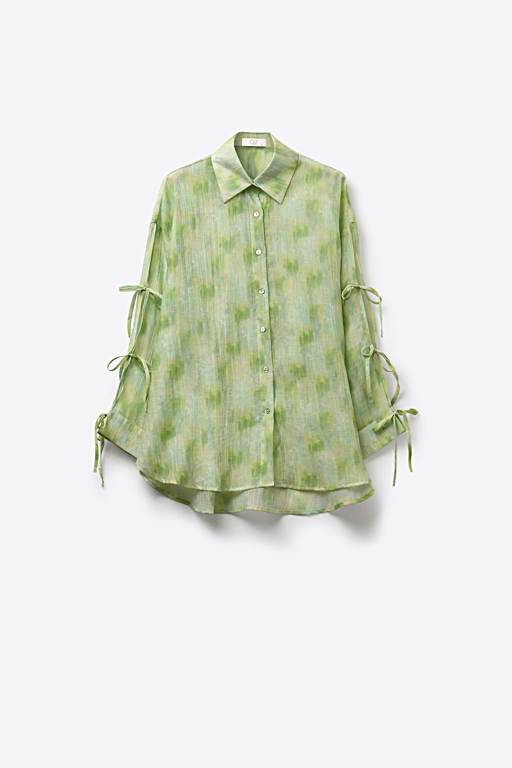 Camisa Oversized Verde Claro com Mangas Amarradas e Botões